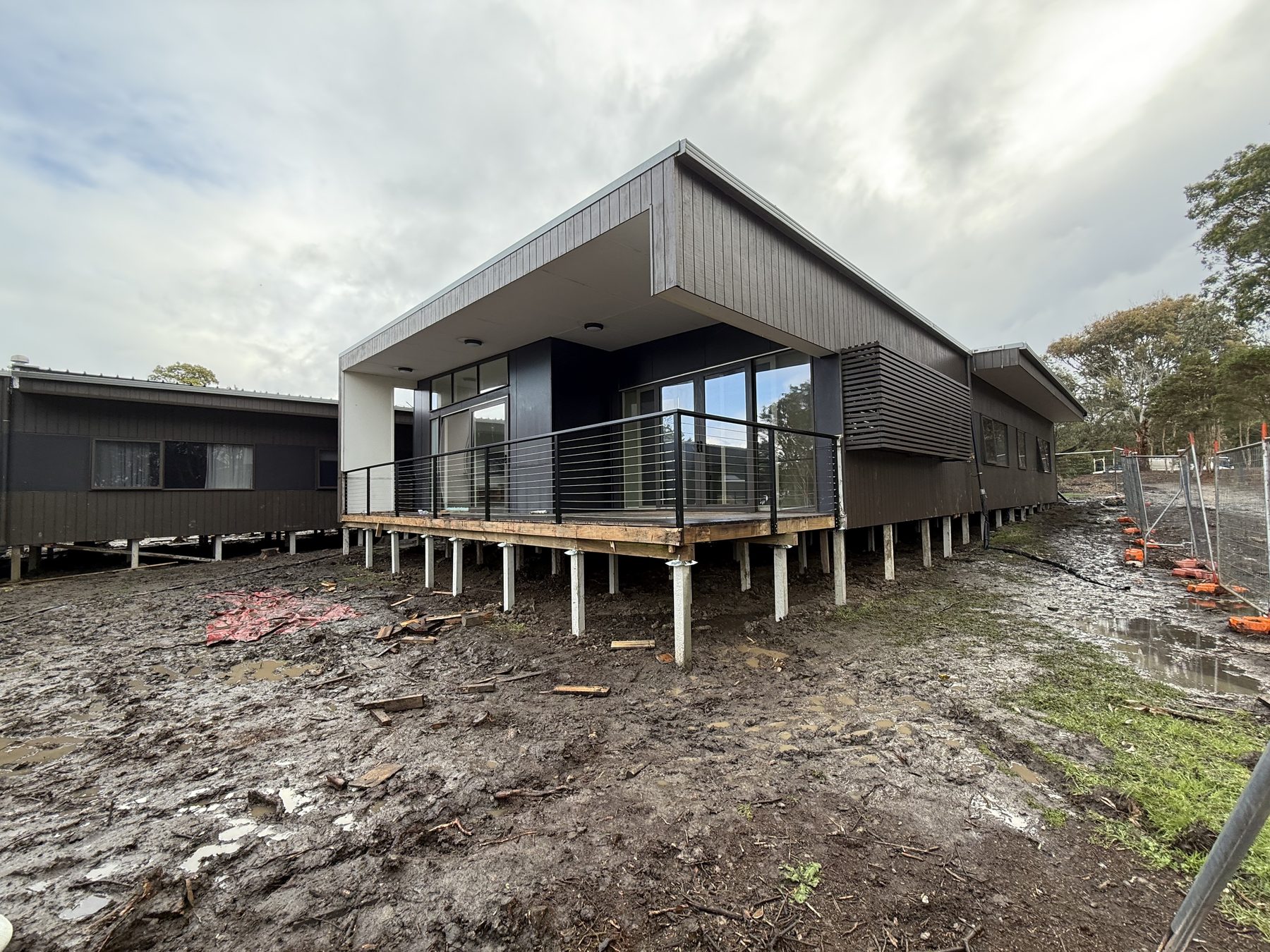 Commercial building relocation, site arrival